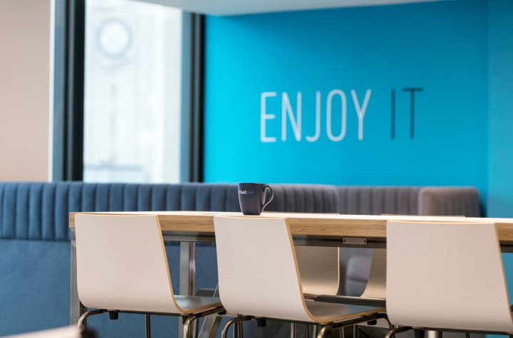 科技藍辦公室裝修,廣州辦公室裝修,辦公室設(shè)計,海博裝飾.jpg 科技藍辦公室裝修,廣州辦公室裝修,辦公室設(shè)計,海博裝飾.jpg