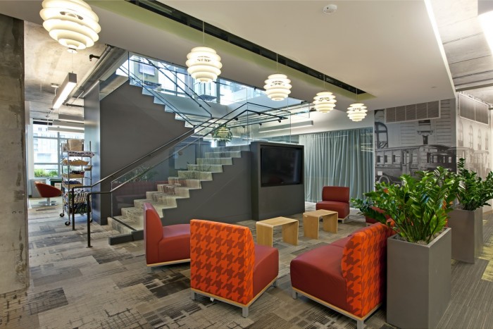 loft風格辦公室設(shè)計,廣州辦公室裝修,辦公室裝修設(shè)計風格,廣州裝修公司.jpg loft風格辦公室設(shè)計,廣州辦公室裝修,辦公室裝修設(shè)計風格,廣州裝修公司.jpg