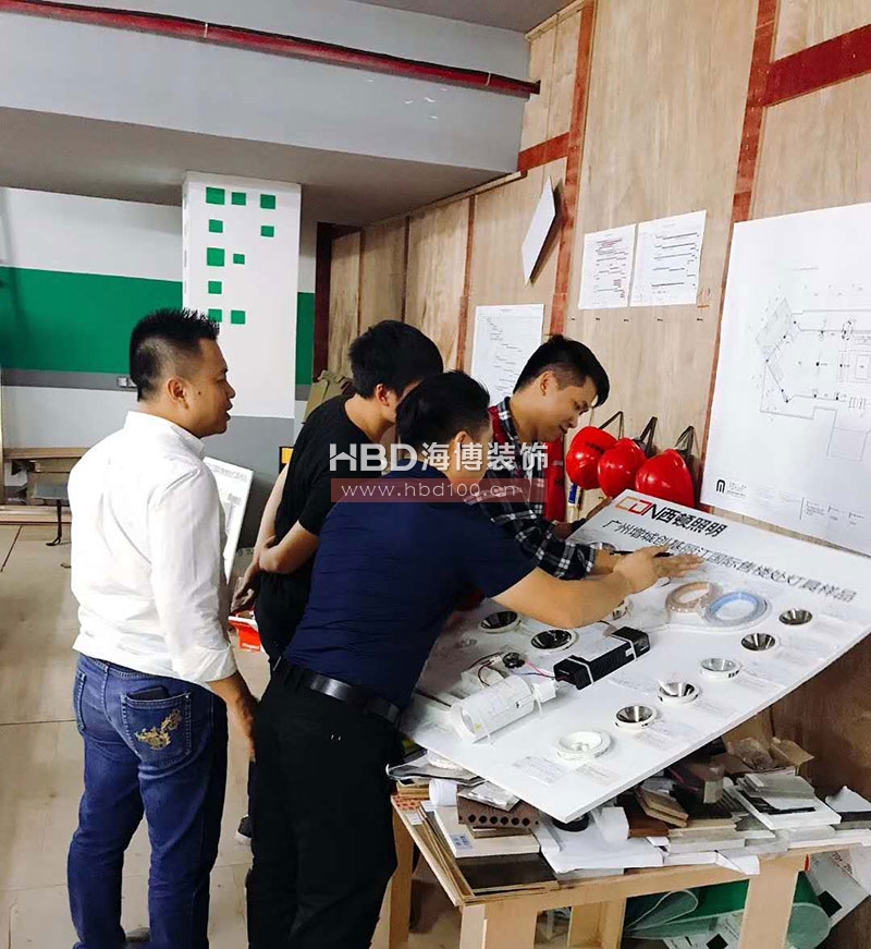 海博裝飾施工現(xiàn)場(chǎng).jpg 海博裝飾施工現(xiàn)場(chǎng).jpg